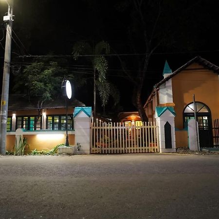 Elphinstone Residency Panzió Kochi Kültér fotó