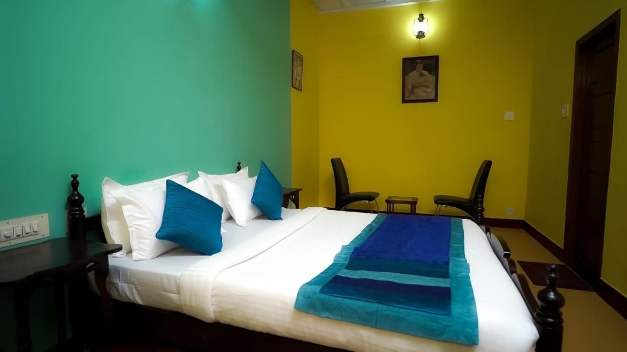 Elphinstone Residency Panzió Kochi Kültér fotó