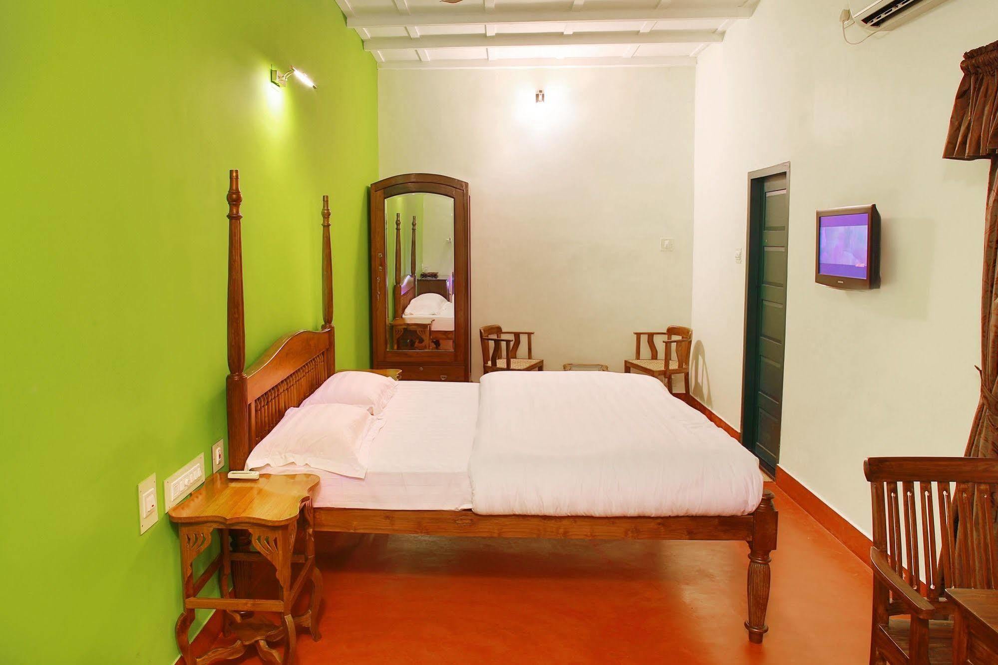 Elphinstone Residency Panzió Kochi Kültér fotó