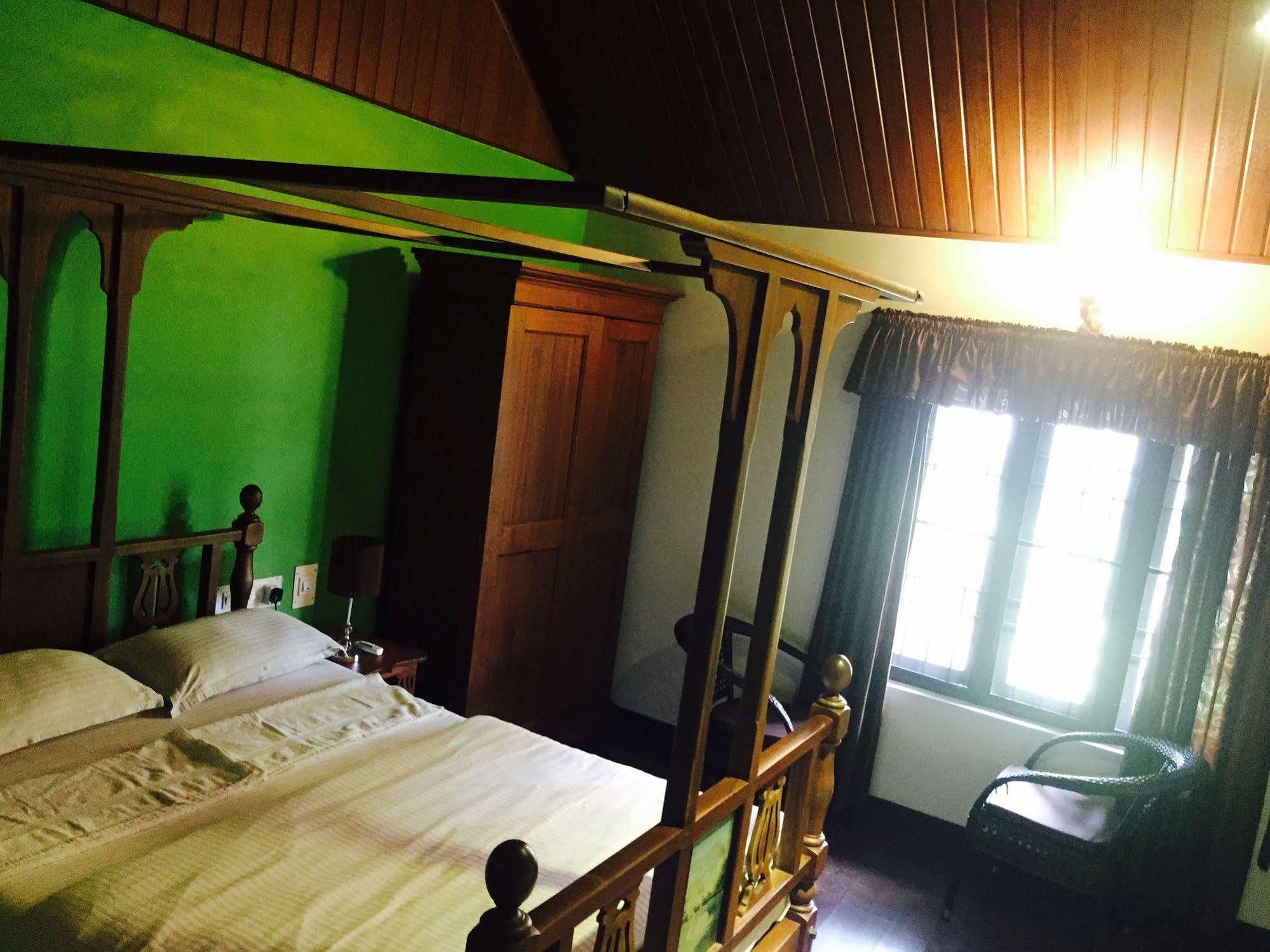 Elphinstone Residency Panzió Kochi Kültér fotó