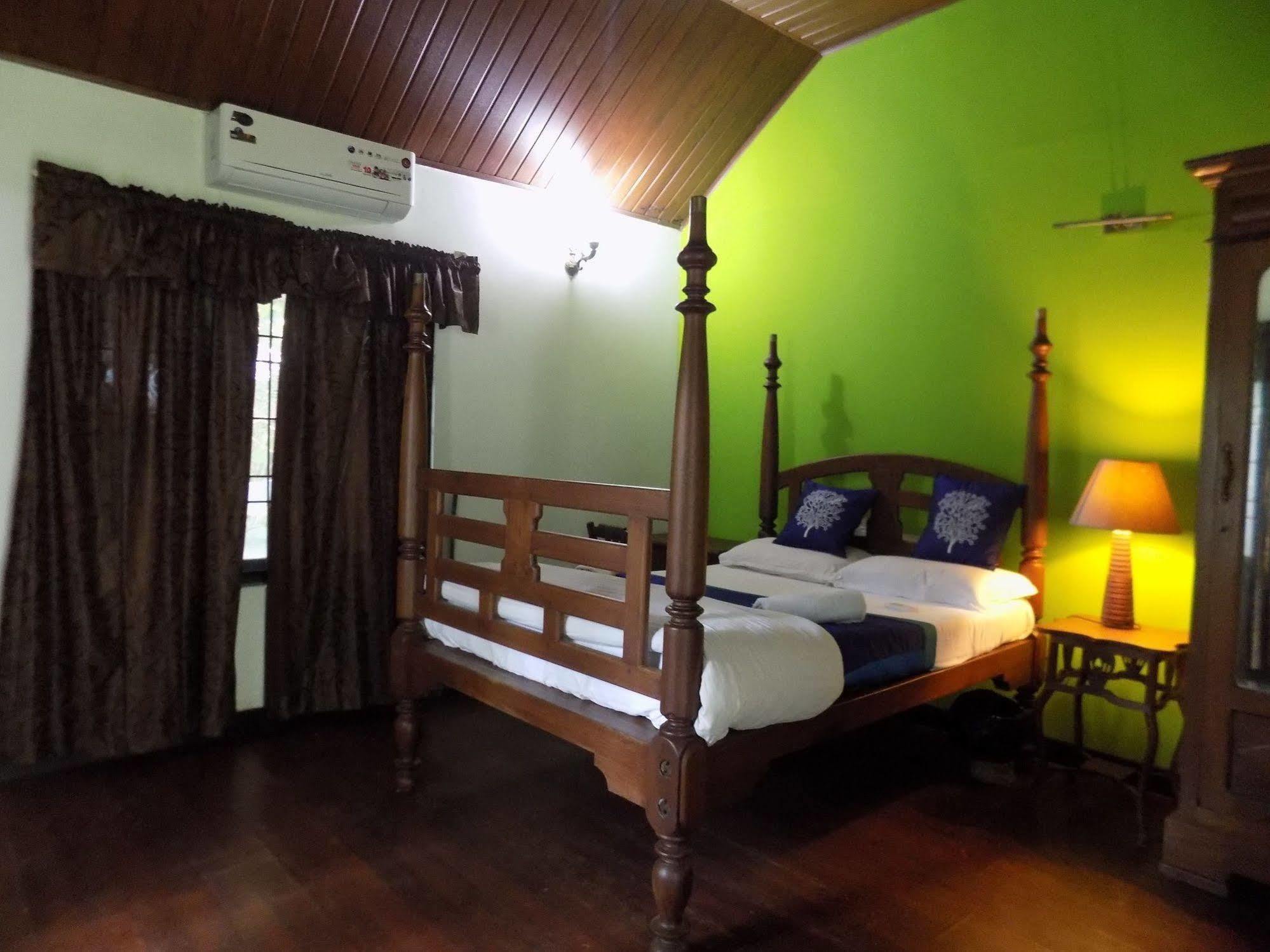 Elphinstone Residency Panzió Kochi Kültér fotó