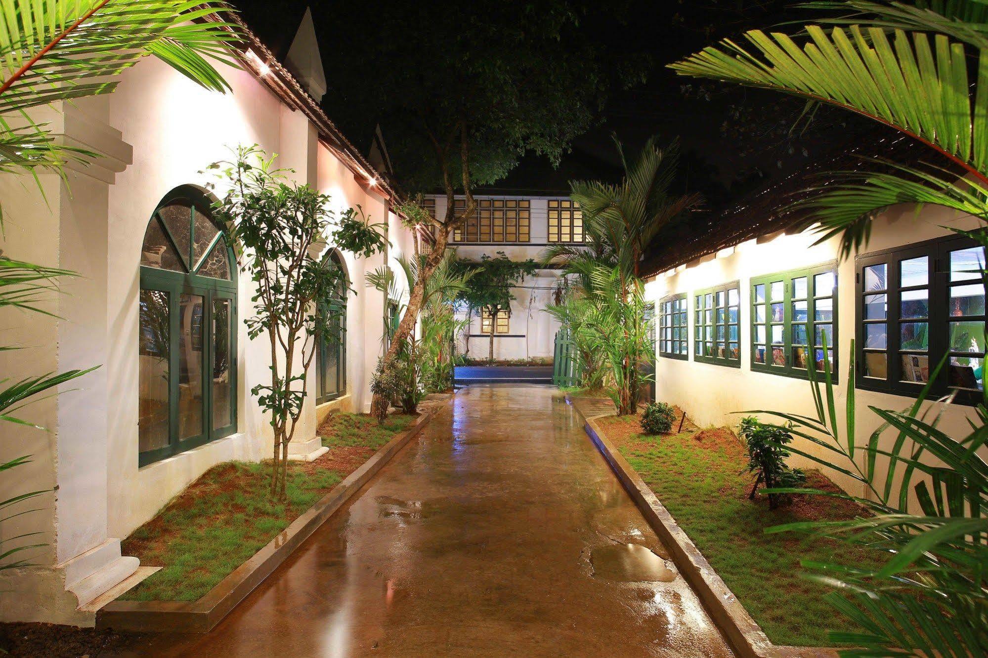 Elphinstone Residency Panzió Kochi Kültér fotó
